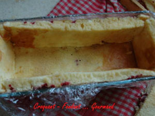 BÛCHE D'ÉTÉ aux FRUITS ROUGES - Préparation etape 3