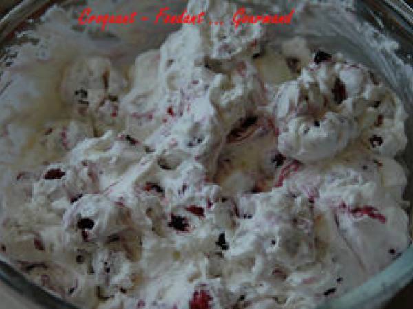 BÛCHE D'ÉTÉ aux FRUITS ROUGES - Préparation etape 4