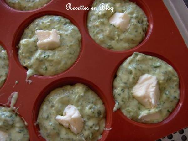 MUFFINS AUX FANES DE RADIS, GORGONZOLA AU MASCARPONE - Préparation etape 4