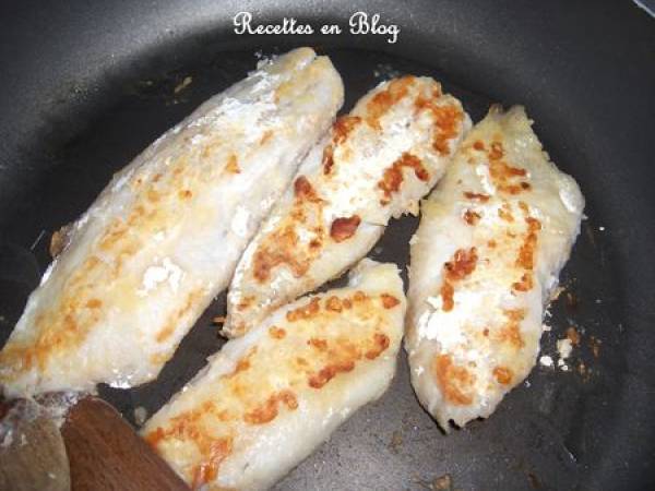 FILETS DE SEBASTE ACCOMPAGNES DE SALADE VERTE ET POMMES VAPEUR - Préparation etape 2