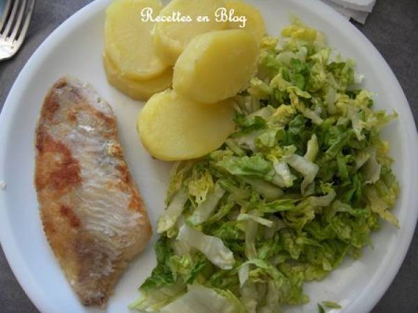 FILETS DE SEBASTE ACCOMPAGNES DE SALADE VERTE ET POMMES VAPEUR - Préparation etape 3
