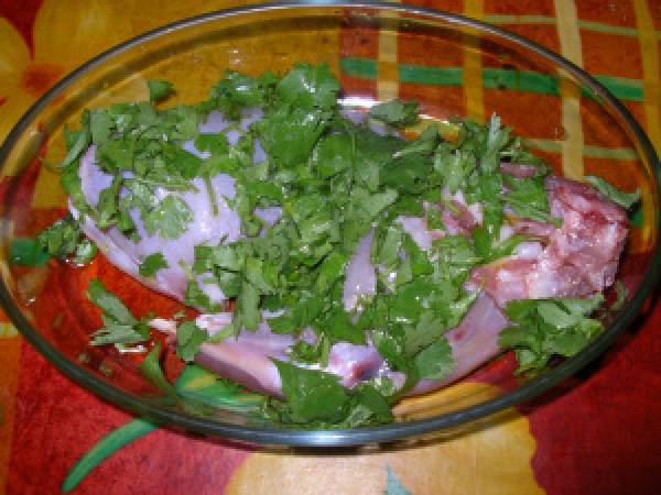 Papillote de lapin à la coriandre et pommes de terre fondantes - Préparation etape 1