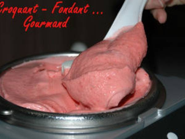 VACHERIN FRAISE-VANILLE - Préparation etape 4
