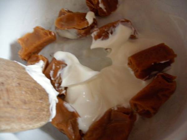 Bouchées de cheesecake au chocolat, caramel beurre salé - Préparation etape 1