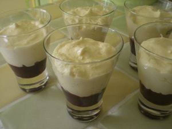 VERRINE DE MASCARPONE SUR LIT DE FRUITS ROUGES - Préparation etape 3