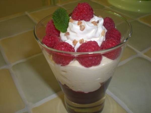 VERRINE DE MASCARPONE SUR LIT DE FRUITS ROUGES - Préparation etape 4