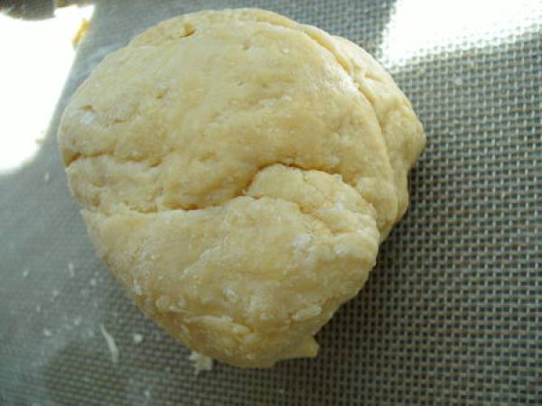 Tagliatelles maison au saumon, sauce safranée - Préparation etape 1