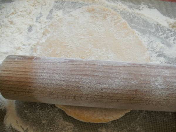 Tagliatelles maison au saumon, sauce safranée - Préparation etape 2