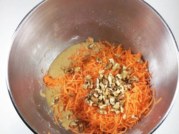 Carrot cake + Cheesecake : 2 en 1 - Préparation etape 2