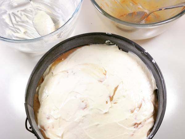 Carrot cake + Cheesecake : 2 en 1 - Préparation etape 4
