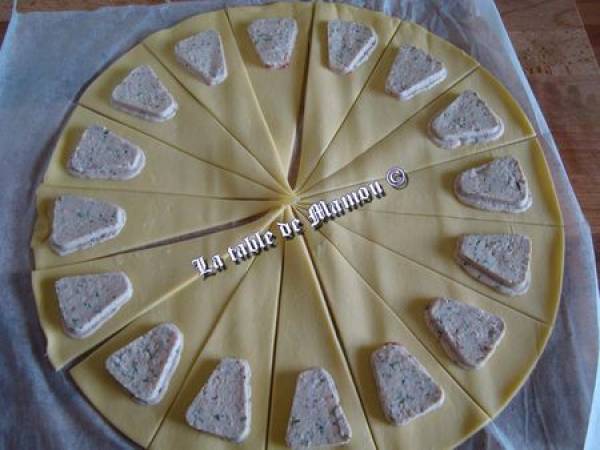 Mini croissants crevettes, ou anchois - Préparation etape 3