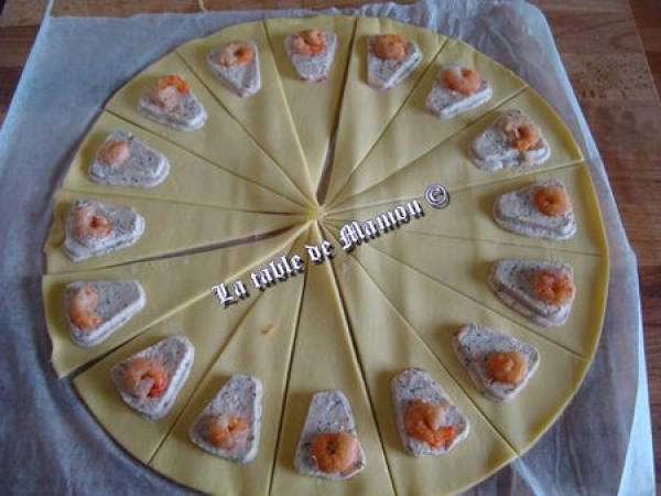 Mini croissants crevettes, ou anchois - Préparation etape 4