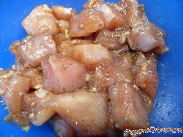 LASAGNES A LA COURGETTE ET AU POULET MARINE - Préparation etape 1