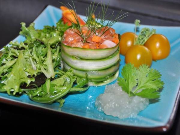 Tartare de saumon frais aux asperges, gel de citron vert - Préparation etape 6