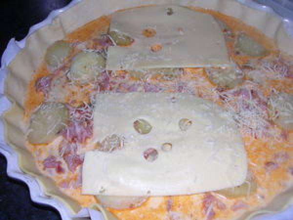 TARTE AUX LARDONS ET PESTO ROUGE - Préparation etape 5