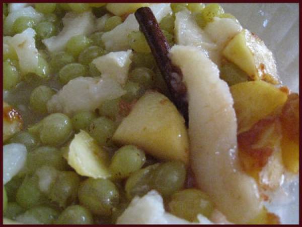 Crumble avec du chocolat, des amandes et des pistaches éffilées . - Préparation etape 2