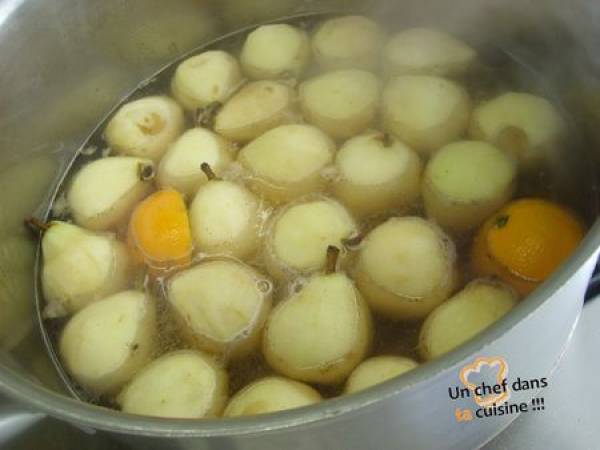 Poire en Cocotte, crème aux Amandes - Préparation etape 1