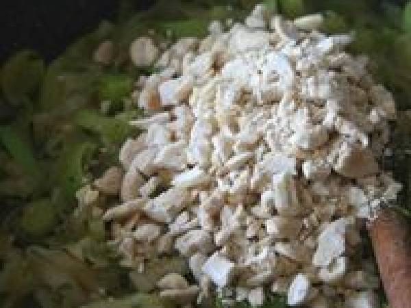 Gratin de poireaux aux noix de cajou - Préparation etape 1