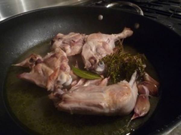 POULET AUX GOUSSES D'AIL ET SON ECRASE DE POMMES DE TERRE..... - Préparation etape 1