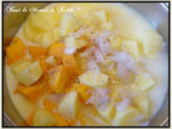 Velouté de potimarron espuma de crème fraîche aux noisettes - Préparation etape 3