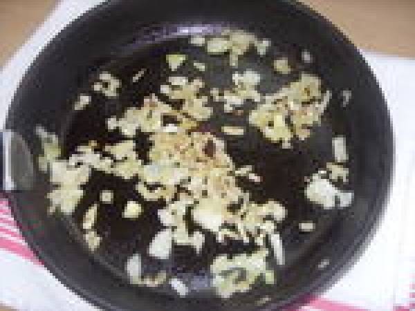 PENNES AUX TOMATES ET RICOTTA WW - Préparation etape 1