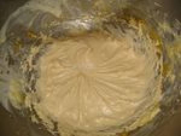 Cake à la banane, chocolat au lait et noix de pécan - Préparation etape 1