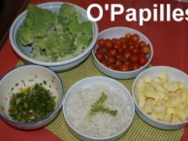 Salade de chou Romanesco, radis noir et tomates cerises - Préparation etape 2