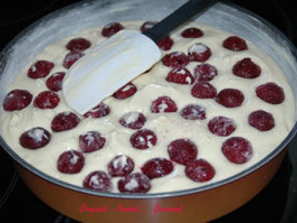 GÂTEAU MOELLEUX aux GRIOTTES - Préparation etape 7