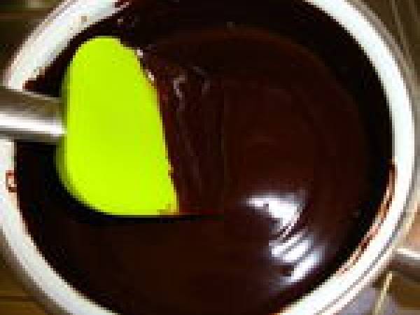 MILLE-FEUILLES DE CREPES AU CHOCOLAT - Préparation etape 3