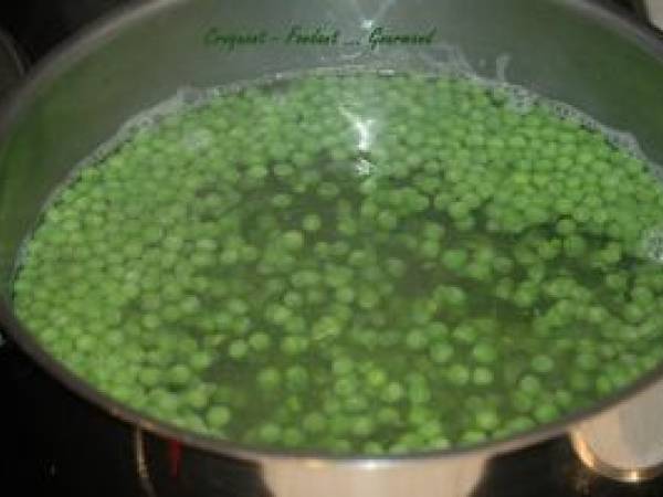 PENNE RIGATE au MASCARPONE et PETITS POIS - Préparation etape 2