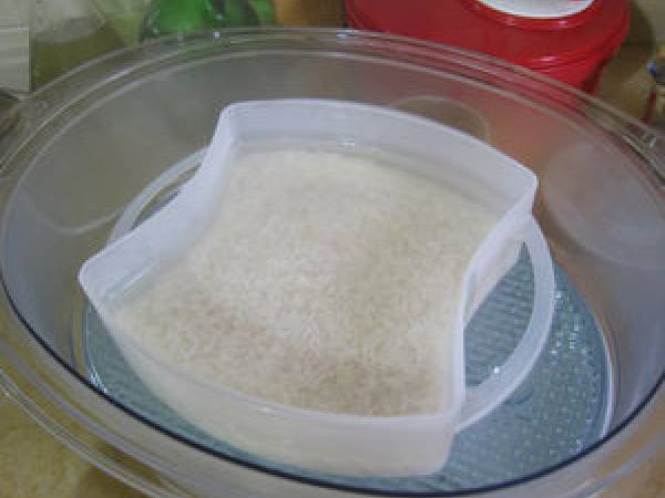 Saumon sauce citron aneth et lit de riz au légumes d'été à l'anis étoilé chez GAL - Préparation etape 2