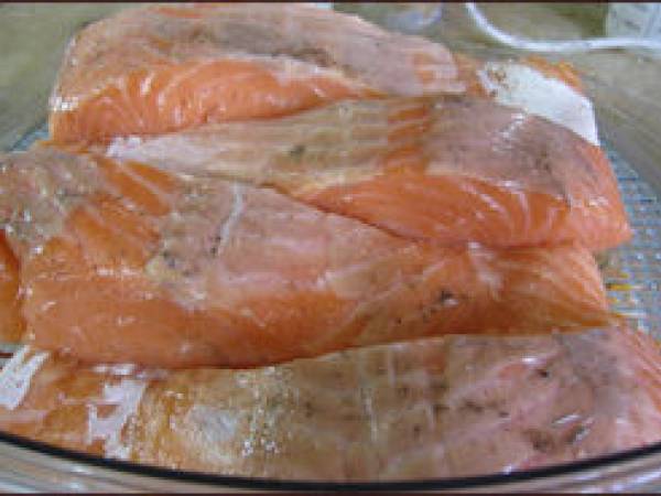 Saumon sauce citron aneth et lit de riz au légumes d'été à l'anis étoilé chez GAL - Préparation etape 4