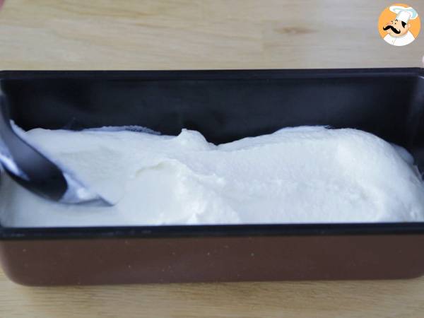 Glace au yaourt et à la framboise - Préparation etape 9