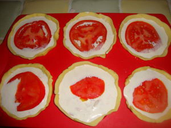 TARTELETTE AU THON ET A LA TOMATE - Préparation etape 3