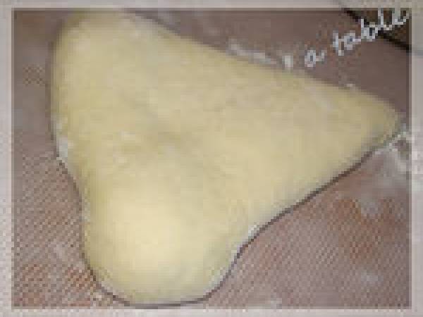 PAIN AU COEUR CROUSTILLANT POUR LA ST VALENTIN - Préparation etape 8