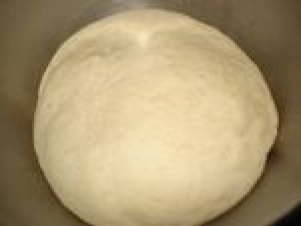 Pizza blanche au saumon fumé et curry - Préparation etape 2