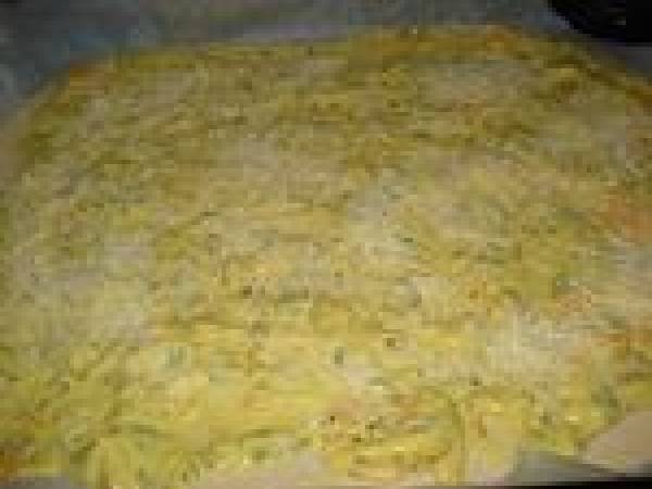 Pizza blanche au saumon fumé et curry - Préparation etape 7