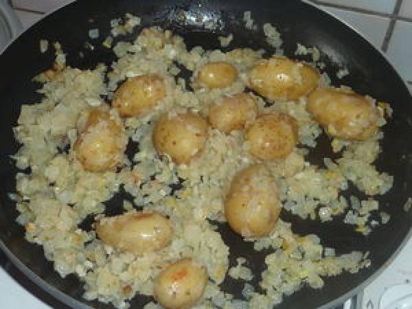 Jarret de porc aux petites pommes de terre primeur - Préparation etape 6