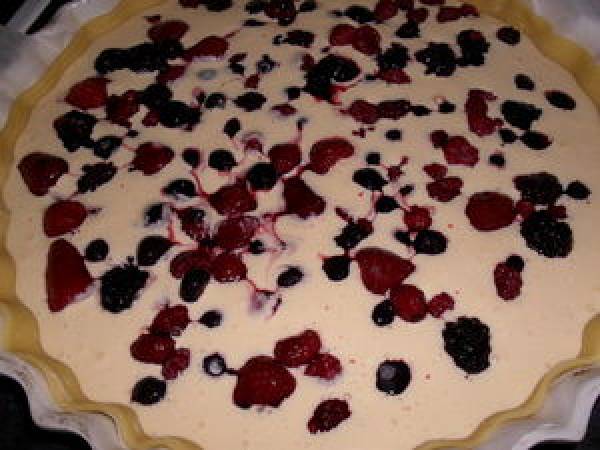 TARTE CRUMBLE AUX FRUITS ROUGES - Préparation etape 3