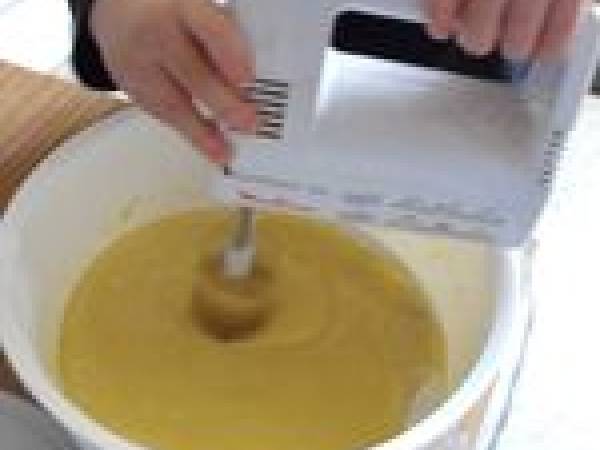 Gâteau facile poires, vanille et chocolat - Préparation etape 4