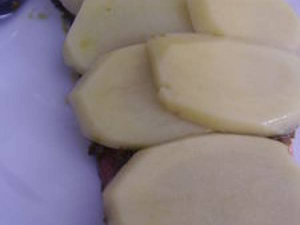 Pavé de saumon en écailles de pommes de terre à la crème de roquette. - Préparation etape 5