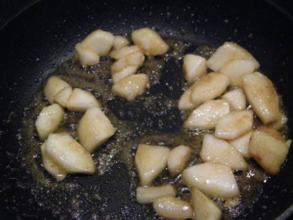 Poulet aux poires et Semoule aux raisins - Préparation etape 1