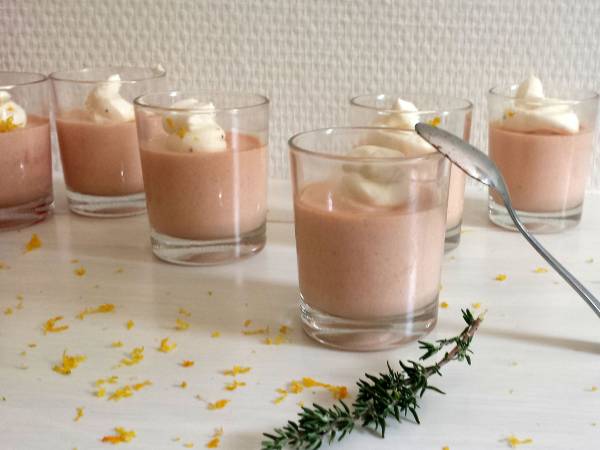 Panacotta tomates et chantilly au thym - Préparation etape 6