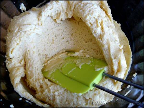 Cake vanille aux billes de chocolat - Préparation etape 3