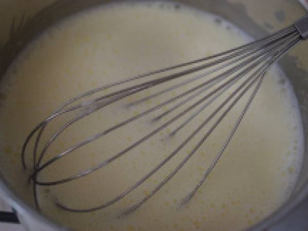 Panna cotta à la vanille et son coulis de fraises - Préparation etape 3