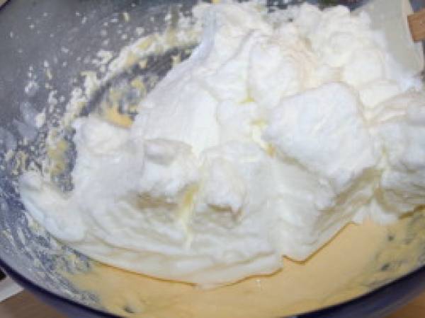 Gâteau d'anniversaire à la couverture de massepain - Préparation etape 4