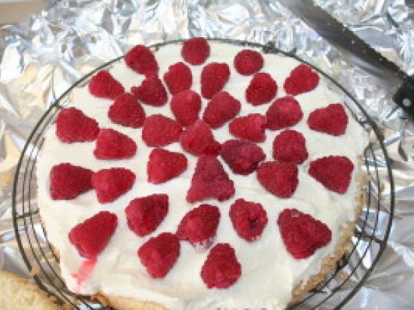 Gâteau d'anniversaire à la couverture de massepain - Préparation etape 8