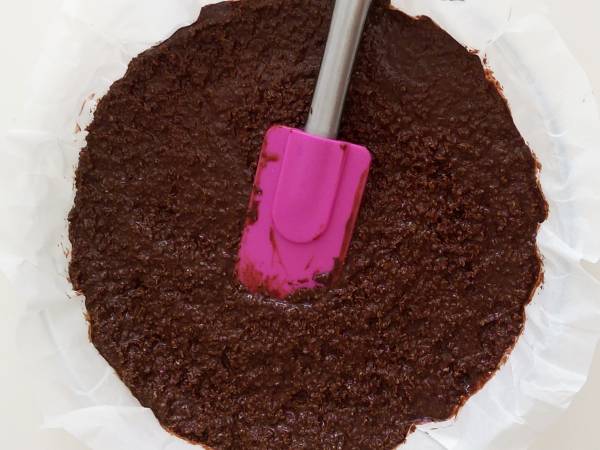 Pizza chocolat et fruits rouges (sans gluten et sans cuisson) - Préparation etape 2