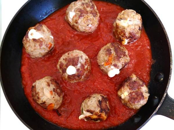 Boulettes de boeuf coeur mozzarella et spaghettis de courgette - Préparation etape 3
