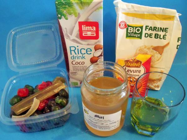 Cake aux fruits confits vegan - Préparation etape 1